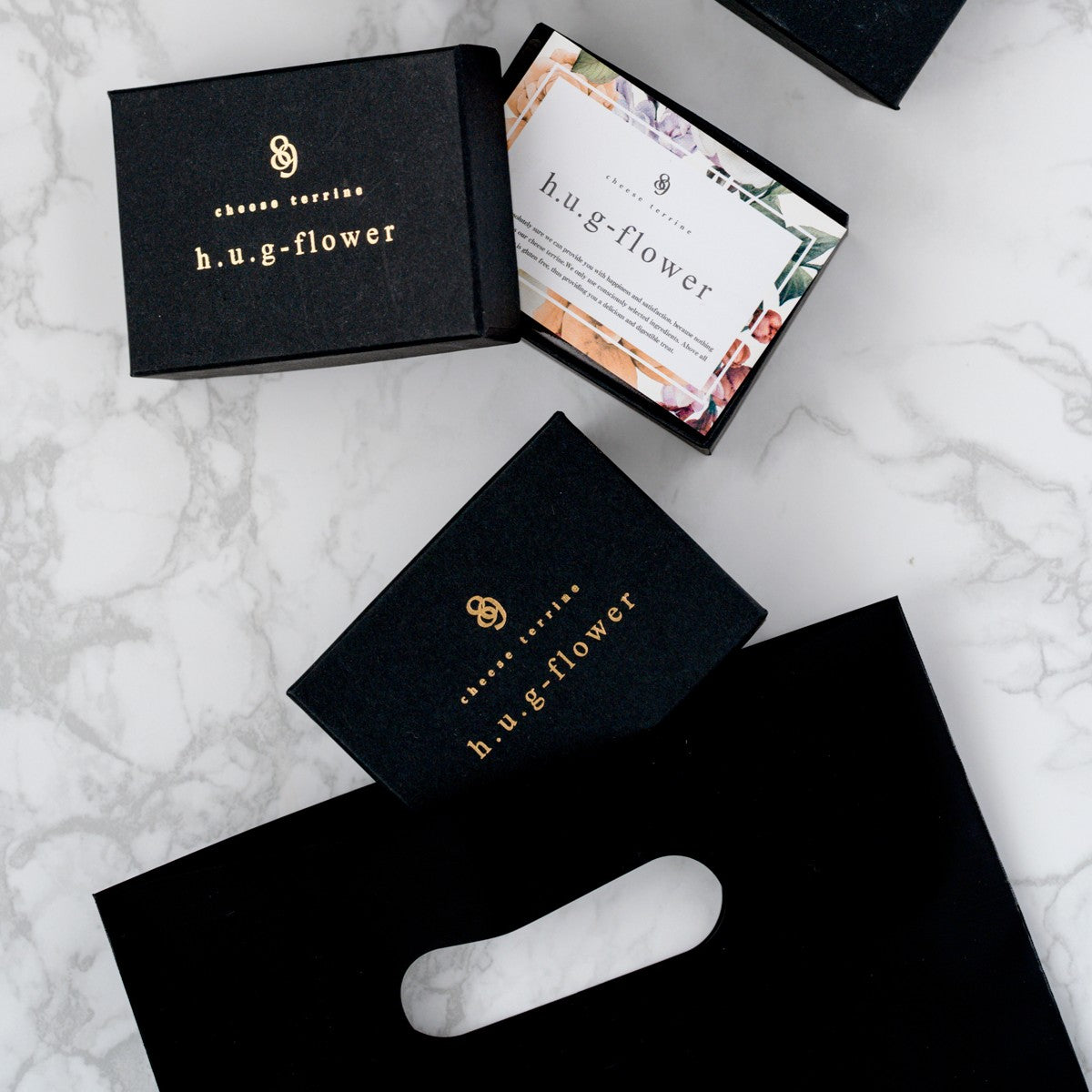 
                  
                    1個入りショコラチーズテリーヌ×６箱 （オリジナルポリ袋6枚付き）
                  
                