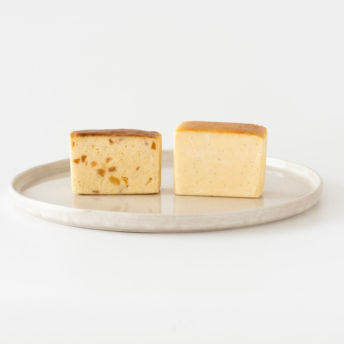 
                  
                    各3個入りチーズ＆飛騨りんごチーズテリーヌ
                  
                